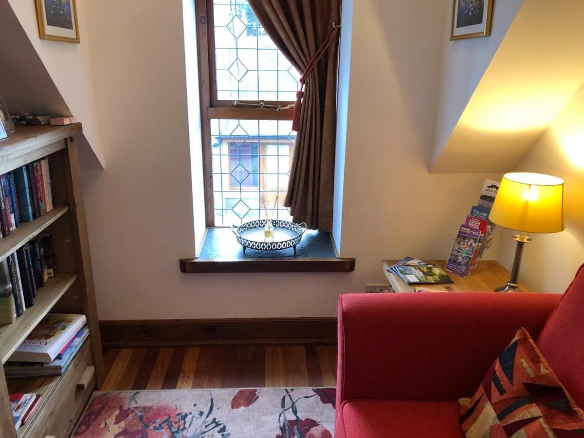 The Tower, Moray Firth Holiday Home Kinloss Buitenkant foto
